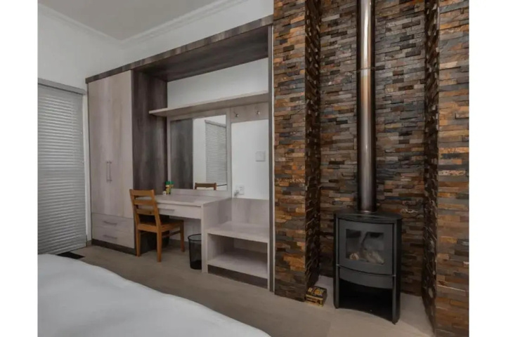 Room 3 of 22