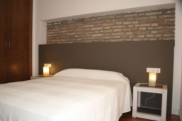 Room 15 of 104