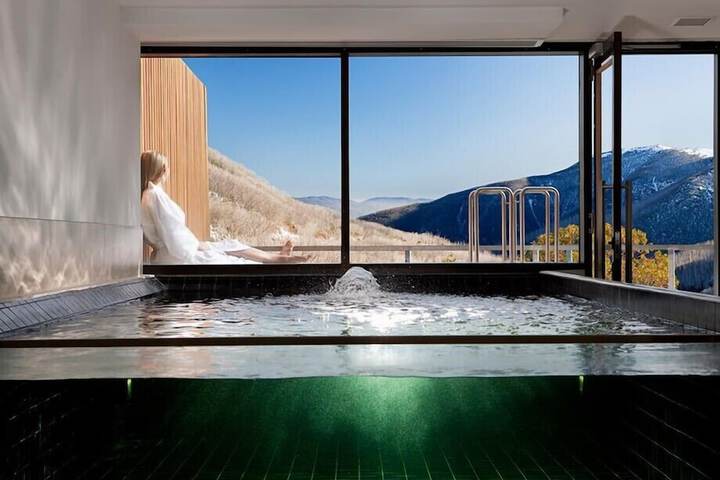 Pool 14 of 20