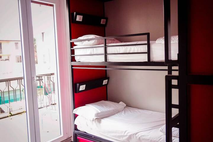 Room 22 of 62