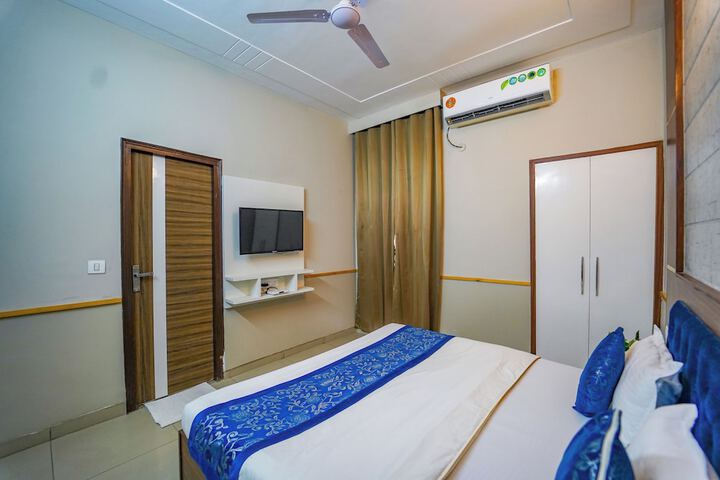 Room 12 of 31
