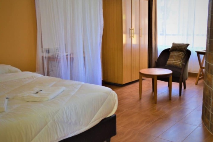 Room 12 of 15