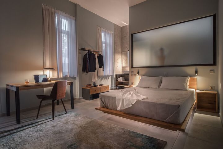 Room 13 of 23