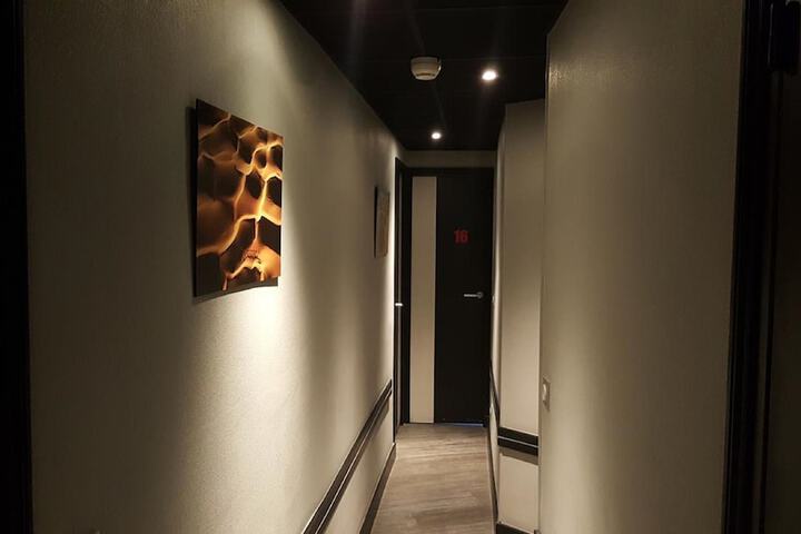 Ballroom/Hall 32 of 35