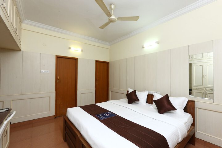 Room 10 of 19