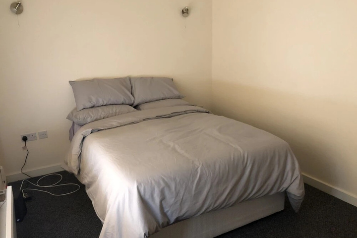 Room 2 of 11
