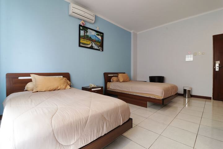 Room 5 of 25