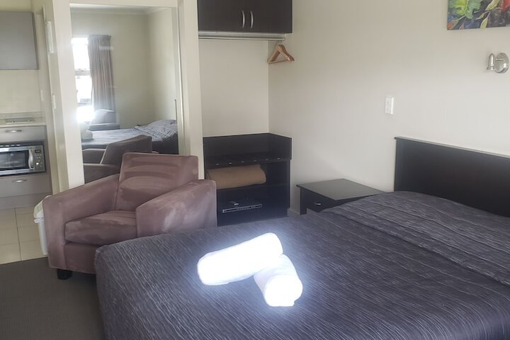 Room 13 of 20