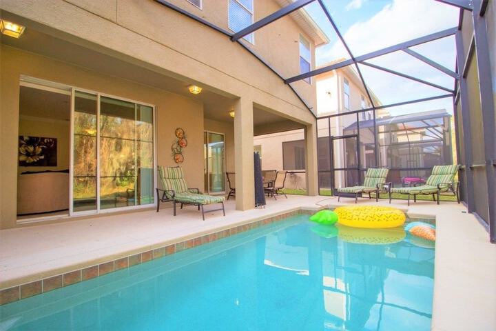 Pool 33 of 53