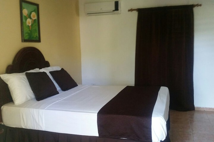 Room 6 of 20