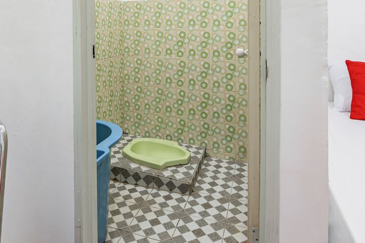 Room 16 of 20