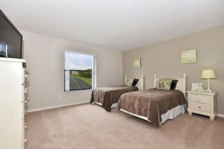 Room 11 of 31