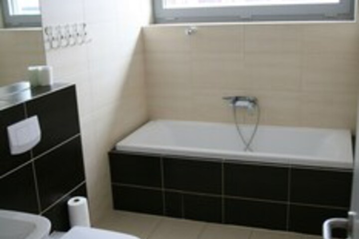 Room 9 of 275