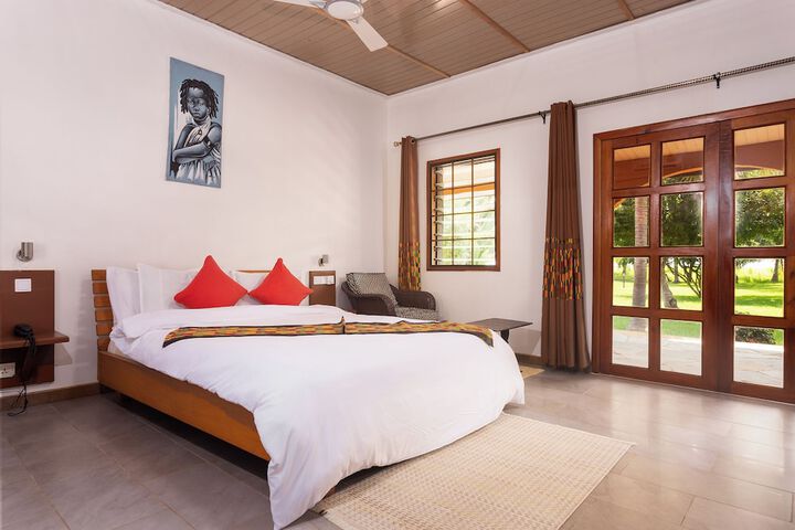 Room 2 of 32