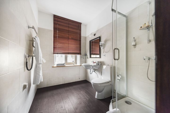 Clean Restrooms