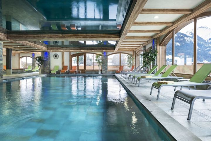 Pool Hotel
