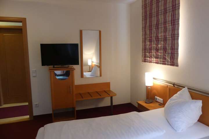 Room 11 of 55