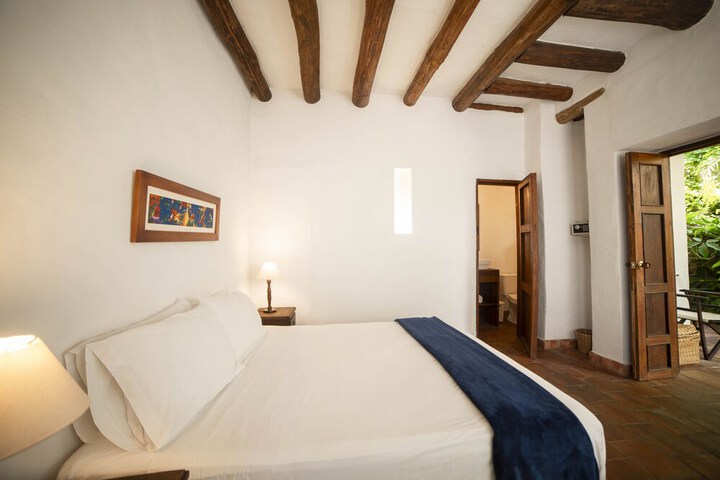 Room 8 of 47