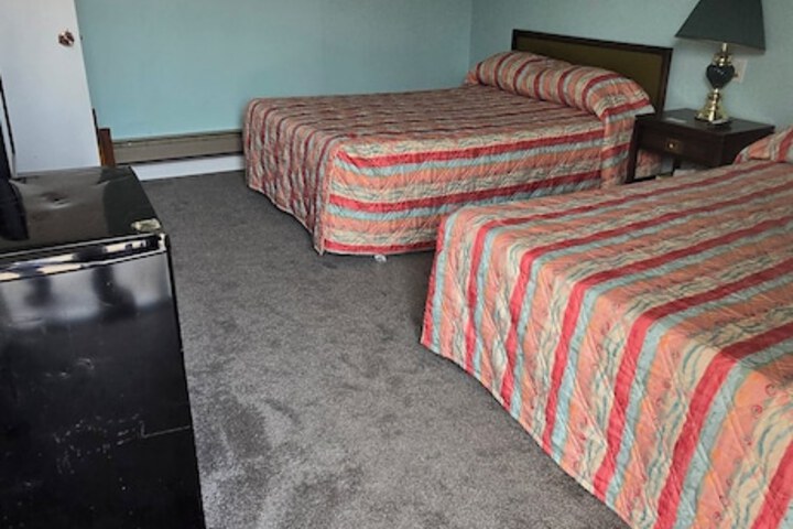 Room 12 of 32