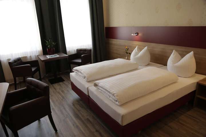 Room 18 of 30