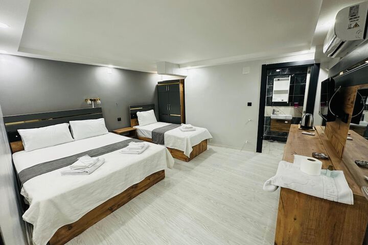 Room 14 of 21