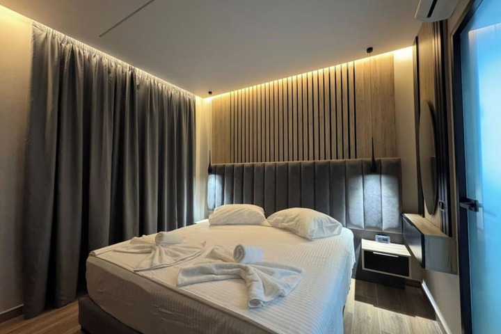 Room 48 of 85