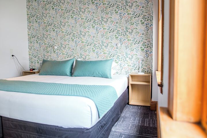 Room 10 of 78