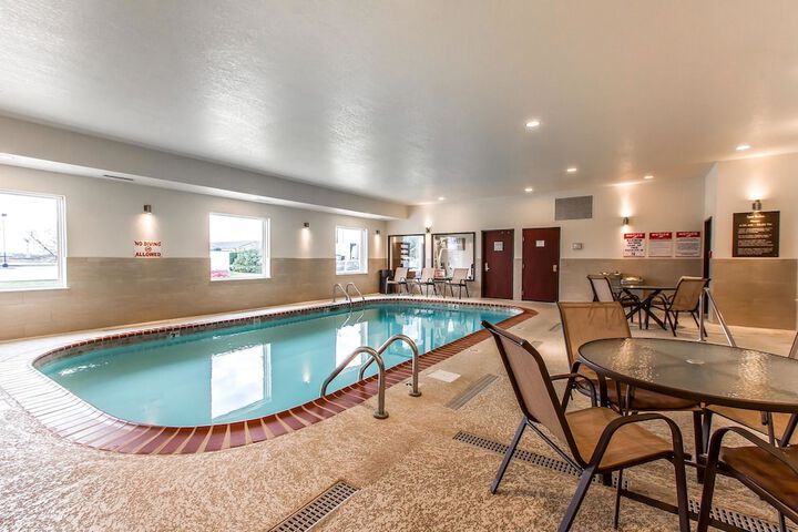 Pool Hotel