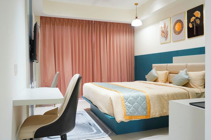 Room 8 of 89