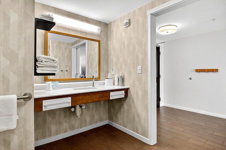 Room 40 of 67