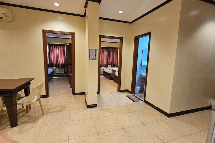Room 35 of 199