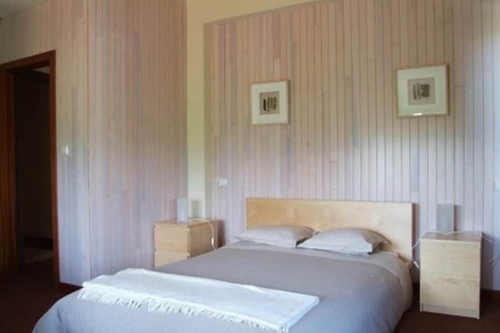 Room 2 of 34