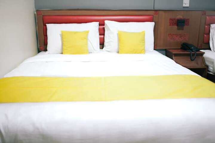 Room 6 of 29