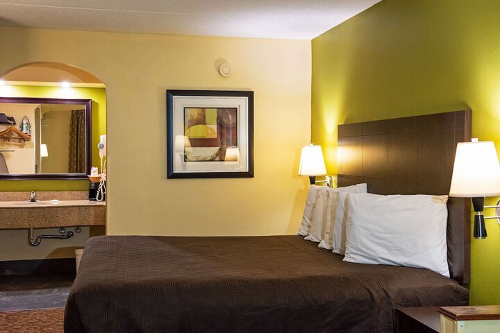 2 Double Beds (9 of 17)