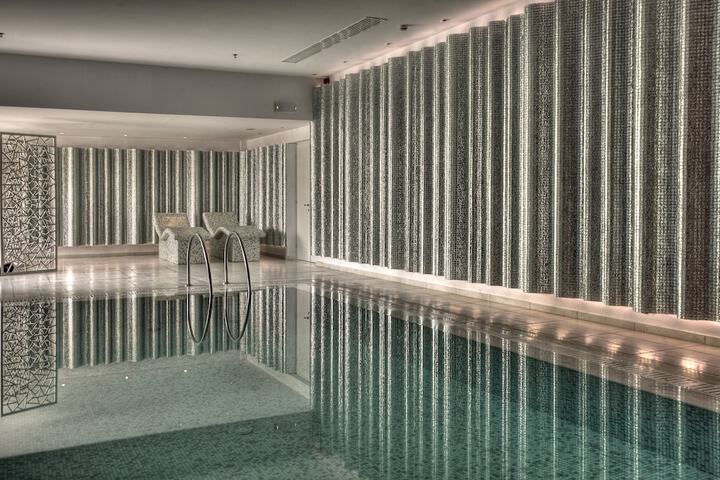 Pool Hotel