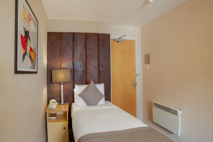 Room 19 of 58