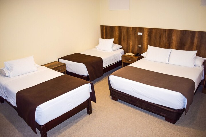 Room 3 of 33