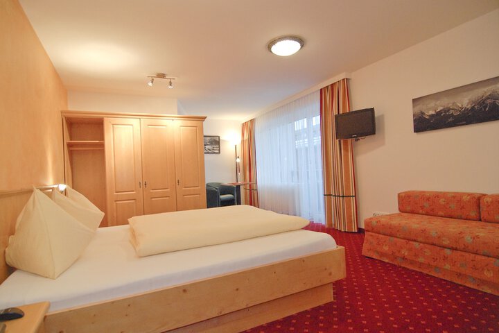 Room 8 of 60