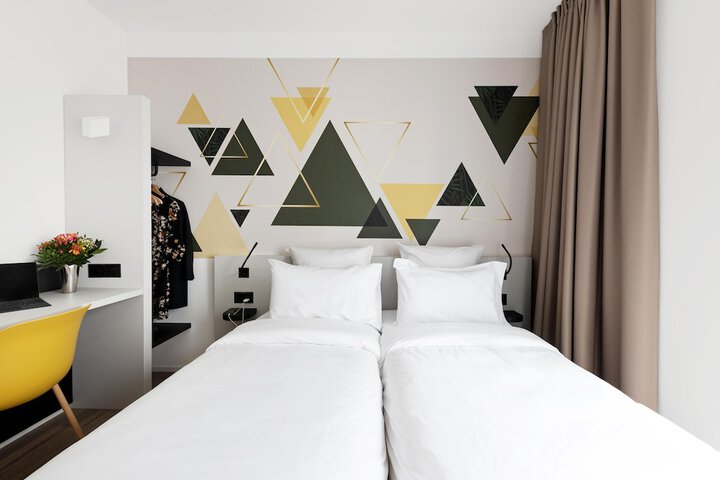 Room 7 of 29