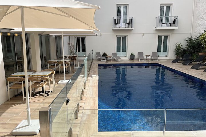 Hotel Pool