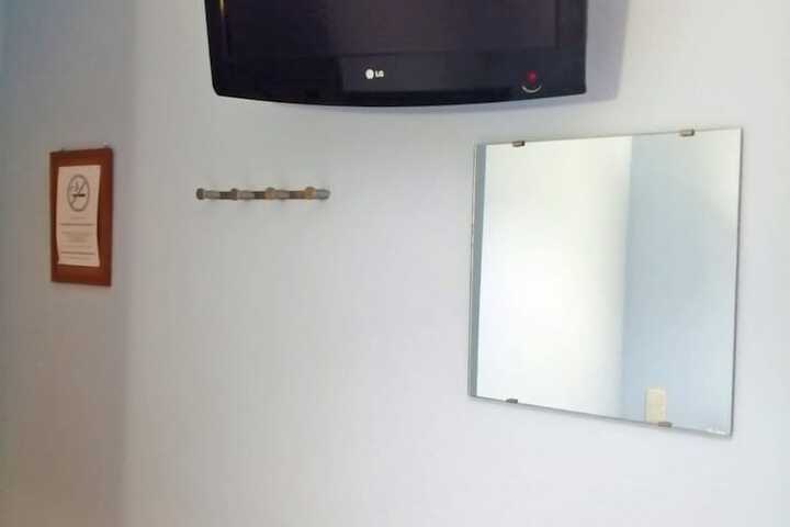 Room 28 of 81