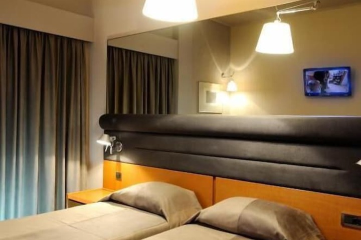 Room 7 of 21