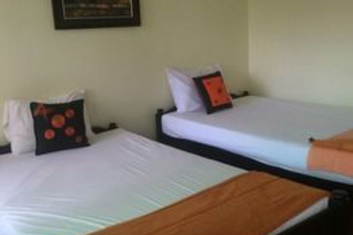 Room 9 of 40