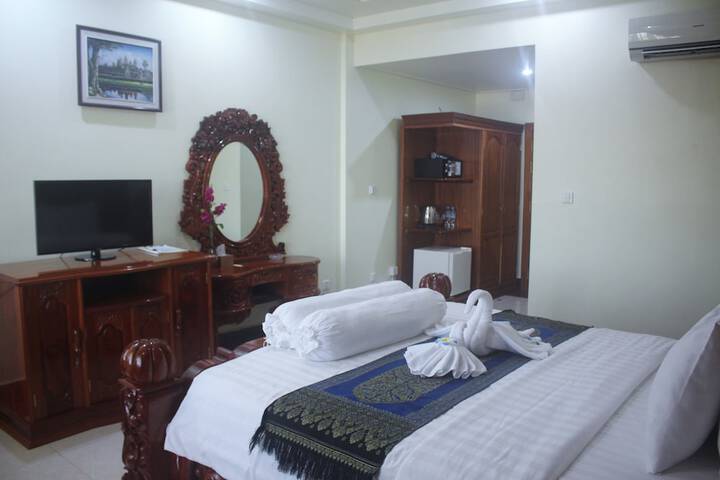 Room 27 of 63