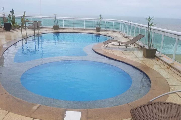 Pool 25 of 50