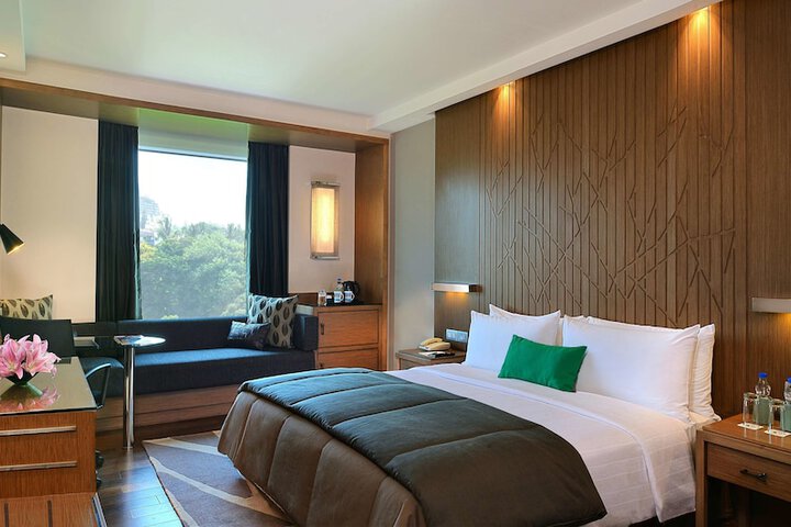 Room 9 of 92
