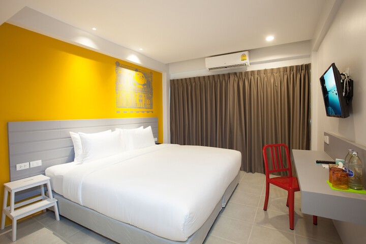 Room 3 of 40