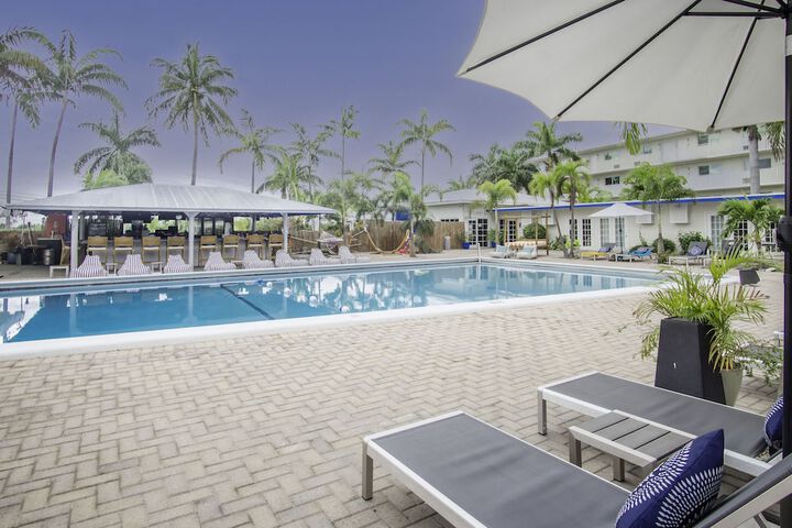 Pool 53 of 142
