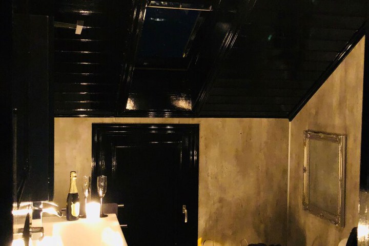 Room 5 of 33