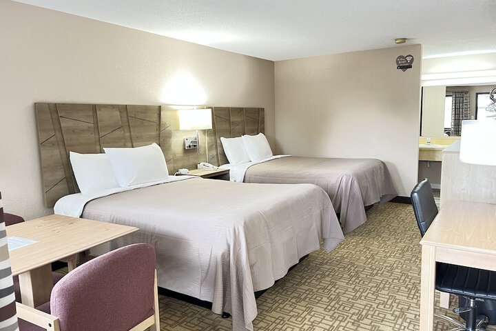 Standard Room, King or Two Doubles (1 of 5)